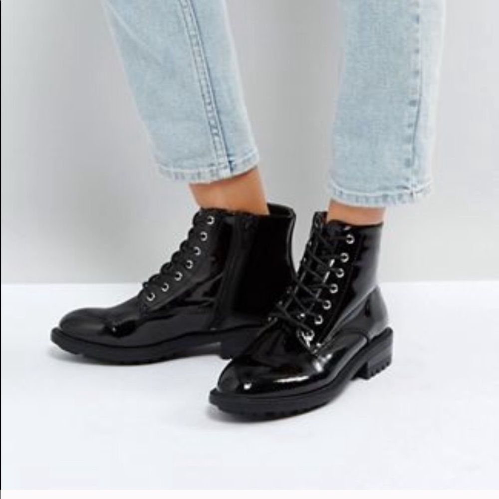 ASOS Combat Moto Lace Up Ankle Boot Bootie Patent Faux Leather Black Size 6